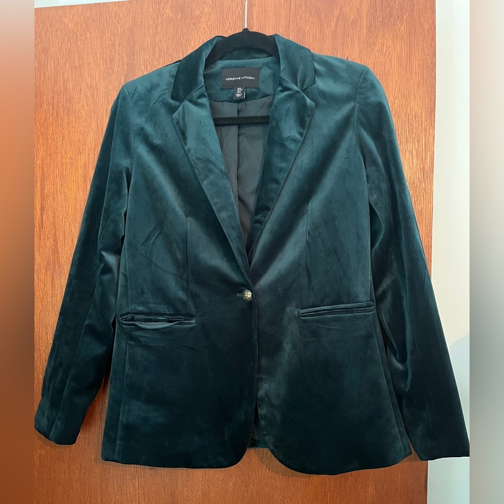Green Velvet Blazer size small. Deep emerald green-perfect for holiday parties!